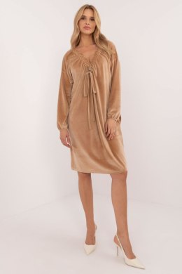 Sukienka Model DHJ-SK-19890.86P Camel - Italy Moda - uniwersalny