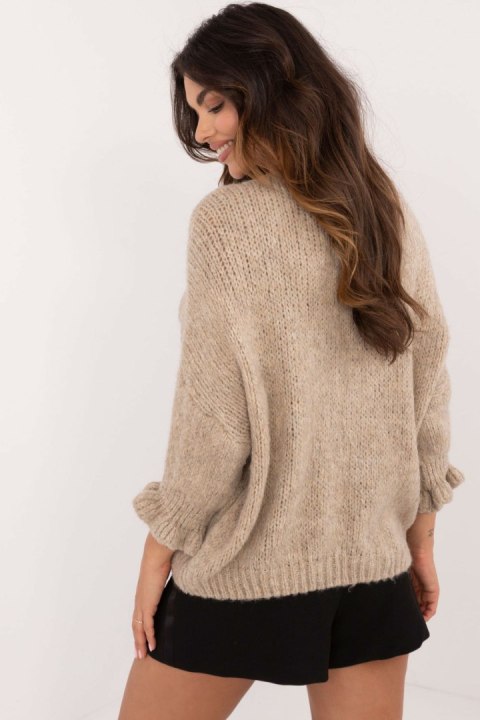 Sweter Damski Model MI-SW-2911.91 Dark Beige - Italy Moda - uniwersalny Sweter Damski Model MI-SW-2911.91 Dark Beige - Italy Moda - uniwersalny
