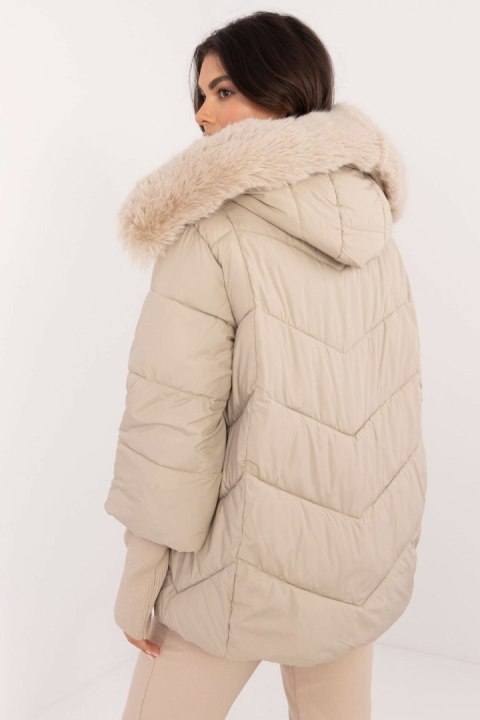 Kurtka Damska Model MBM-KR-2505.14 Beige - MBM - S Kurtka Damska Model MBM-KR-2505.14 Beige - MBM - S