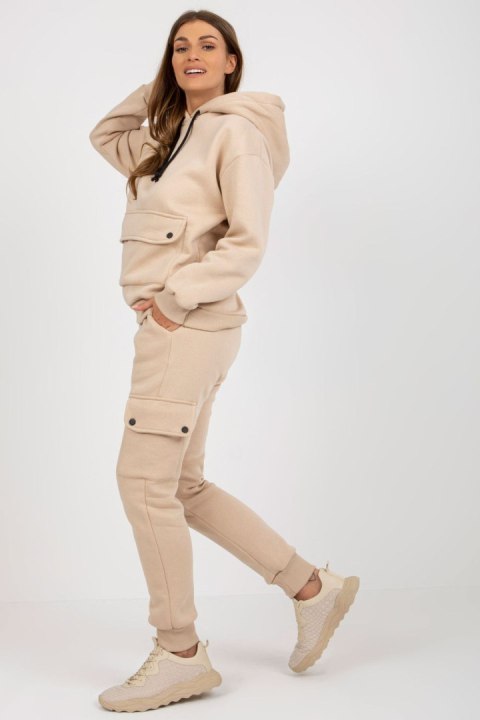 Spodnie Komplet Model EM-KMPL-791.55 Beige - Factory Price - uniwersalny Spodnie Komplet Model EM-KMPL-791.55 Beige - Factory Price - uniwersalny