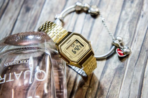 ZEGAREK DAMSKI CASIO VINTAGE LA680WGA-9D + BOX ZEGAREK DAMSKI CASIO VINTAGE LA680WGA-9D + BOX