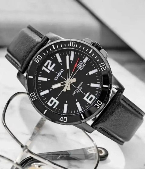 ZEGAREK MĘSKI CASIO MTP-VD01BL-1B (zd169d) + BOX ZEGAREK MĘSKI CASIO MTP-VD01BL-1B (zd169d) + BOX