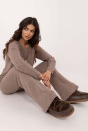 Spodnie Komplet Model IT-KMPL-0813.02P Dark Beige - BFG - uniwersalny Spodnie Komplet Model IT-KMPL-0813.02P Dark Beige - BFG - uniwersalny