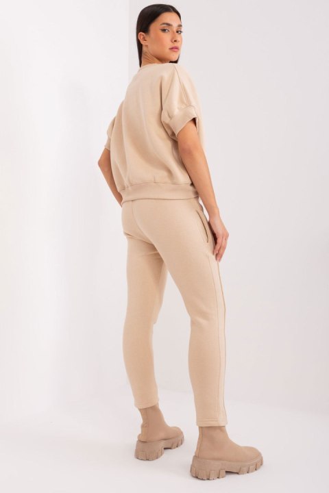 Spodnie Komplet Model EM-KMPL-786.06 Beige - Factory Price - uniwersalny Spodnie Komplet Model EM-KMPL-786.06 Beige - Factory Price - uniwersalny