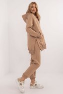 Spodnie Komplet Model EM-KMPL-847.68 Dark Beige - Factory Price - uniwersalny Spodnie Komplet Model EM-KMPL-847.68 Dark Beige - Factory Price - uniwersalny