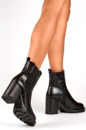 Botki Model 24-12495B Black - PRIMO - 37