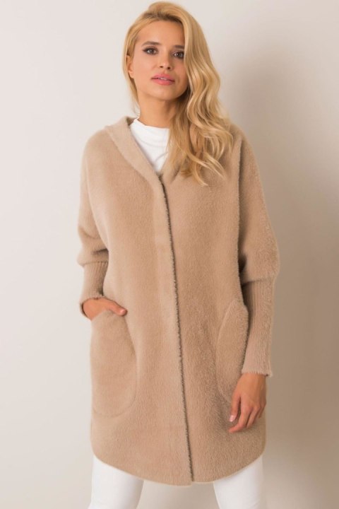 Płaszcz Damski Model MBM-PL-1518.95P Beige - MBM - uniwersalny Płaszcz Damski Model MBM-PL-1518.95P Beige - MBM - uniwersalny