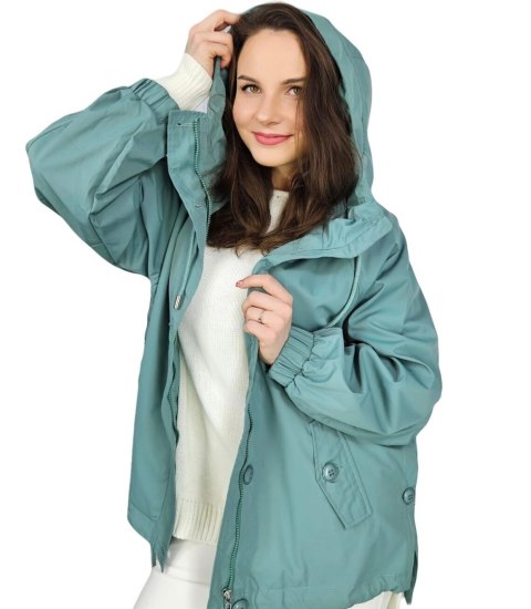 Krótka przeciwdeszczowa kurtka przejściowa oversize ELENA (Zielony) Krótka przeciwdeszczowa kurtka przejściowa oversize ELENA (Zielony)