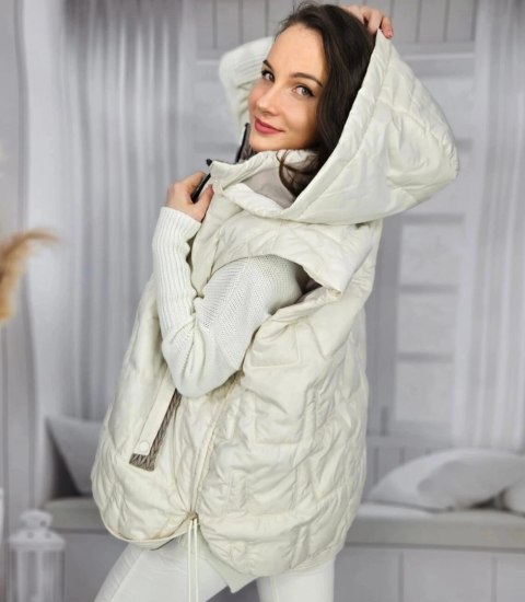 Krótki damski bezrękawnik kamizelka PLUS SIZE STELLA (Biały) Krótki damski bezrękawnik kamizelka PLUS SIZE STELLA (Biały)