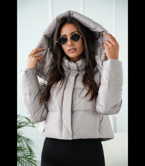 Pikowany płaszcz 2w1 z kapturem Ocieplony Elegancka AMANDA (Beżowy) Pikowany płaszcz 2w1 z kapturem Ocieplony Elegancka AMANDA (Beżowy)