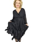 Elegancka sukienka rozkloszowany dół z falbankami midi ADELE (Czarny) Elegancka sukienka rozkloszowany dół z falbankami midi ADELE (Czarny)