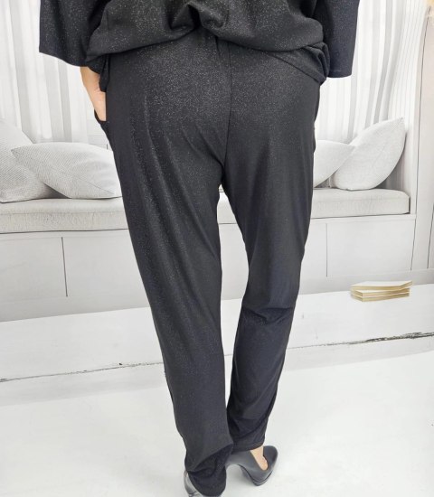 Eleganckie luźne spodnie kopertowe z wiązaniem w pasie CLARA (Czarny) Eleganckie luźne spodnie kopertowe z wiązaniem w pasie CLARA (Czarny)