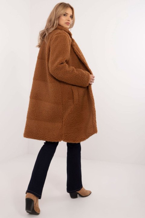 Płaszcz Damski Model DHJ-PL-19991.86 Light Brown - Italy Moda - uniwersalny Płaszcz Damski Model DHJ-PL-19991.86 Light Brown - Italy Moda - uniwersalny