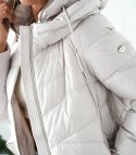 Długi elegancki pikowany płaszcz damski zimowy ocieplany SAMANTA (Biały) Długi elegancki pikowany płaszcz damski zimowy ocieplany SAMANTA (Biały)