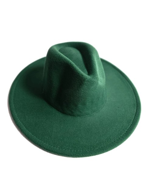 Elegancki damski kapelusz fedora z ozdobną broszką z kolorowymi cyrkoniami (Zielony) Elegancki damski kapelusz fedora z ozdobną broszką z kolorowymi cyrkoniami (Zielony)