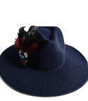 Elegancki damski kapelusz z dużą broszką z piórami i kolorowymi cyrkoniami (Niebieski) Elegancki damski kapelusz z dużą broszką z piórami i kolorowymi cyrkoniami (Niebieski)