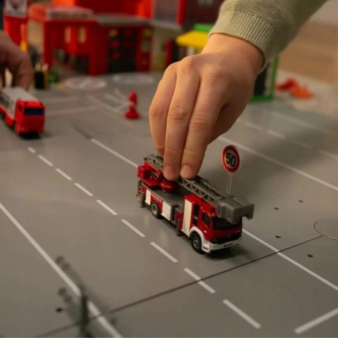 Siku Super Wóz strażacki z drabiną metal model 1:87 S1841 Siku Super Wóz strażacki z drabiną metal model 1:87 S1841