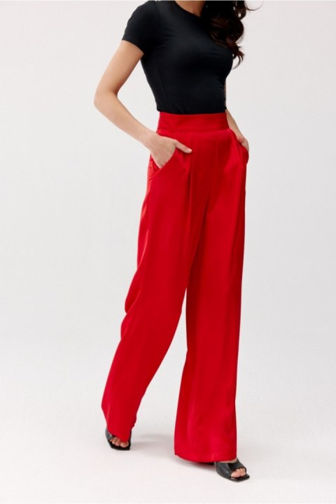 Spodnie Damskie Model Elsa CZE SPD0034 Red - Roco Fashion - 36 Spodnie Damskie Model Elsa CZE SPD0034 Red - Roco Fashion - 36
