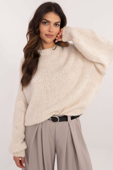 Sweter Damski Model TW-SW-BI-3565.69 Ecru - Och Bella - uniwersalny Sweter Damski Model TW-SW-BI-3565.69 Ecru - Och Bella - uniwersalny