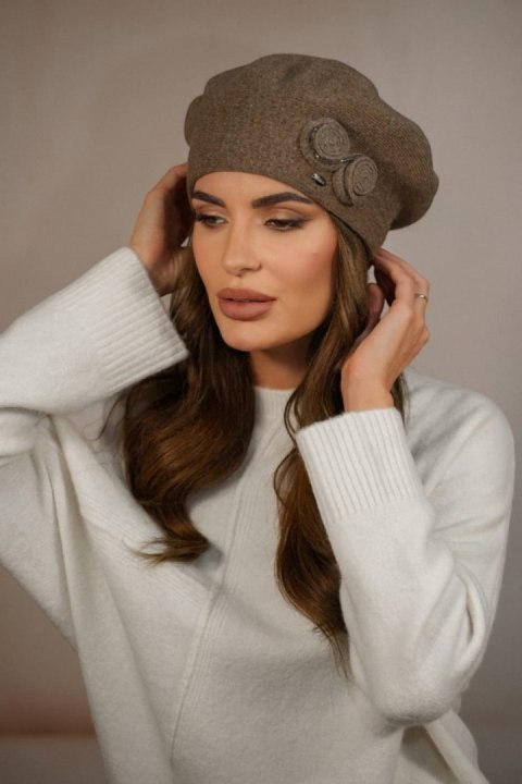 Beret Damski Kolor Jasny Brązowy Zimowy Wełniany Kamea-Bara - Kamea - uniwersalny Beret Damski Kolor Jasny Brązowy Zimowy Wełniany Kamea-Bara - Kamea - uniwersalny