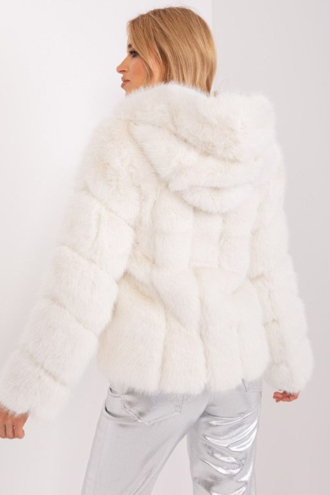 Kurtka Damska Model AT-KR-2386.00P Ecru - AT - S/M Kurtka Damska Model AT-KR-2386.00P Ecru - AT - S/M